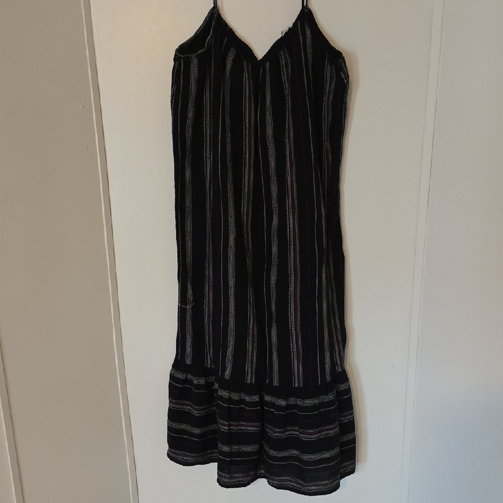 ❤️ SALE ❤️ Time and Tru Black Striped Midi Dress
